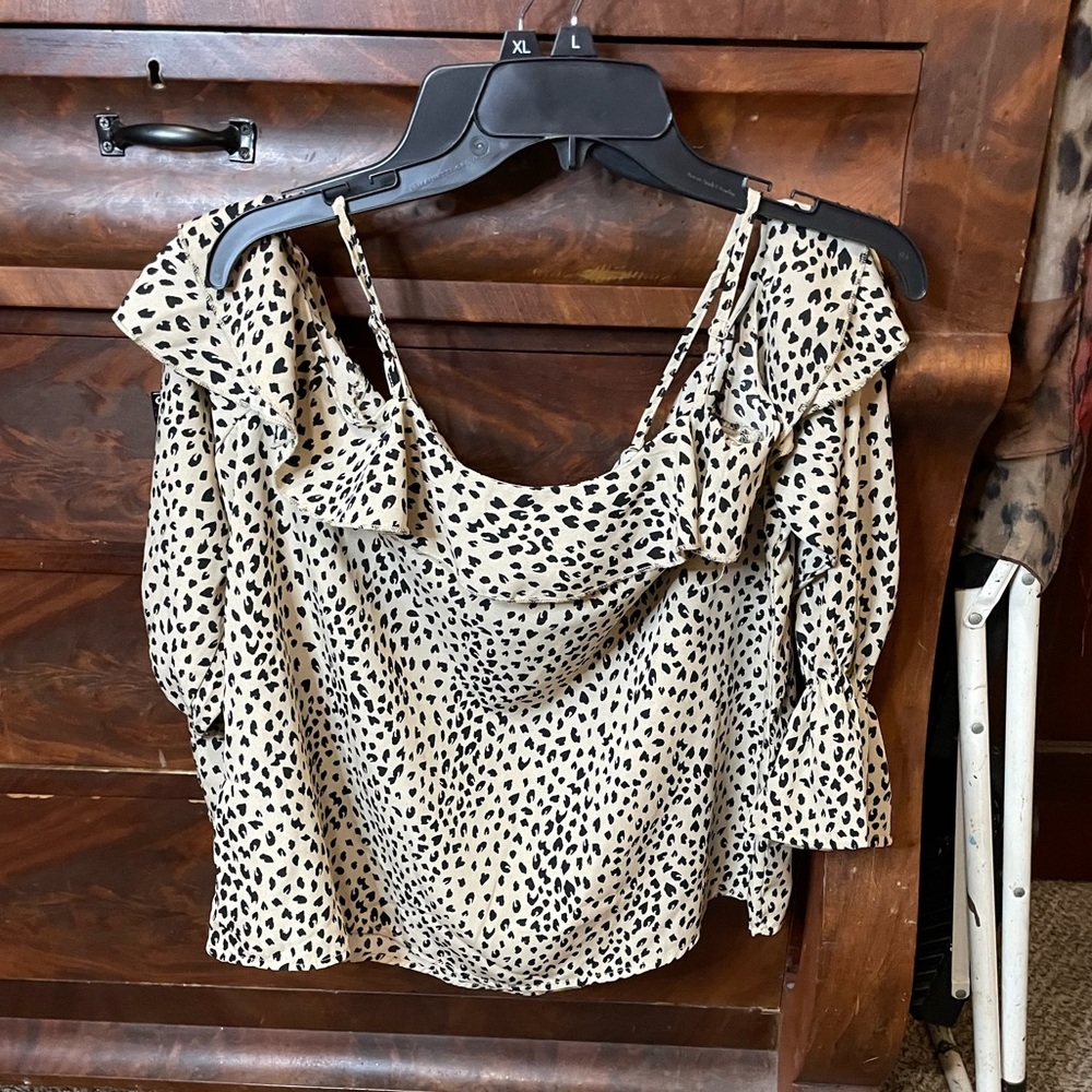 EUC/Shein Curve Open Shoulder Top/Size 0XL